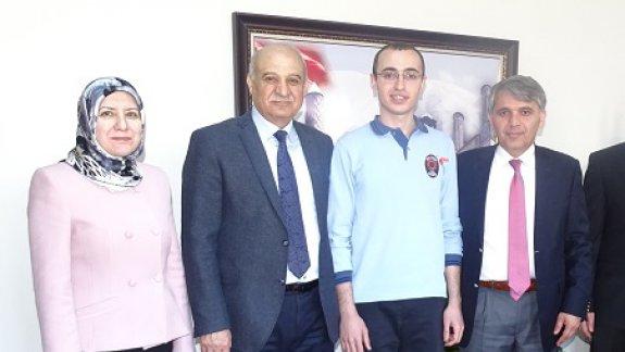 YGS Sınavında Türkiye 2. Olan Öğrencimiz ve Öğretmenleri Müdürlüğümüzü Ziyaret Etti