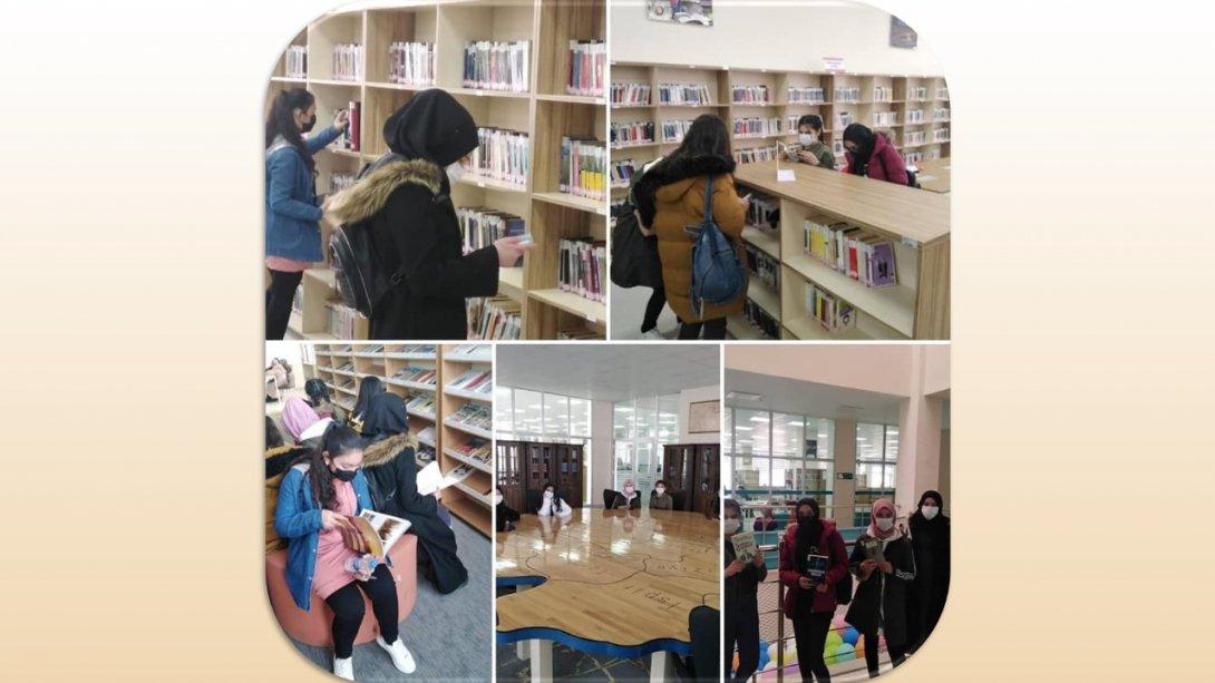 Kütüphaneler Haftası Münasebetiyle İsmail Saib Sencer İl Halk Kütüphanesini Ziyaret