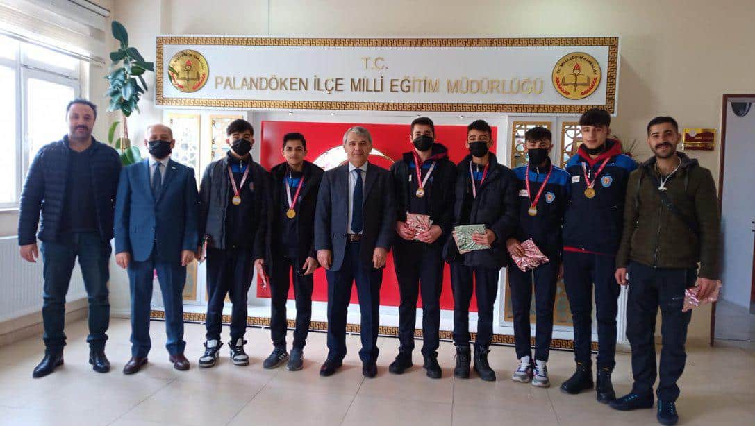 Nazifbey MTAL Öğrencileri Abdurrahman Gazioğlu'nu Makamında Ziyaret Ettiler
